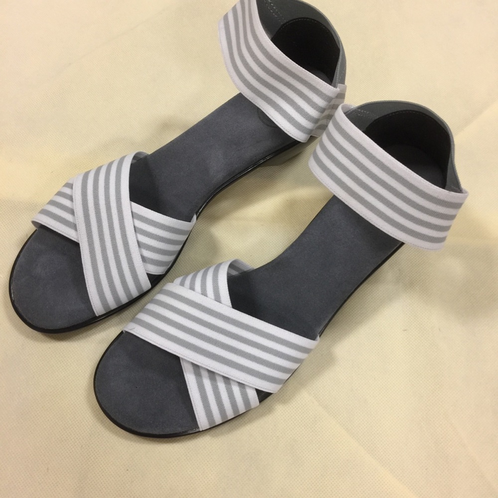 Cozy Tory Burch sandals